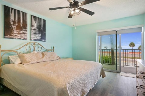 Condominio en venta en Madeira Beach, Florida, 2 dormitorios, 106.84 m2 № 1913233 - foto 19