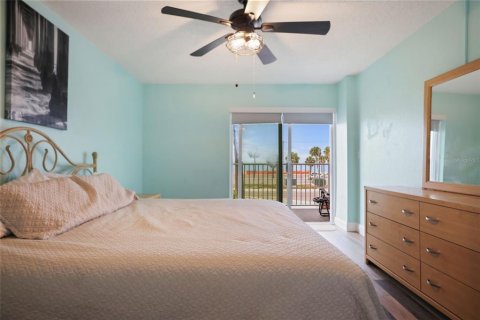 Condominio en venta en Madeira Beach, Florida, 2 dormitorios, 106.84 m2 № 1913233 - foto 20