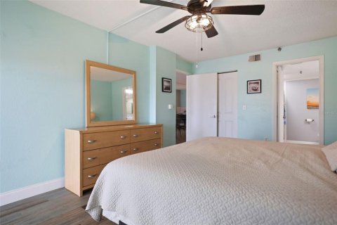 Condominio en venta en Madeira Beach, Florida, 2 dormitorios, 106.84 m2 № 1913233 - foto 22