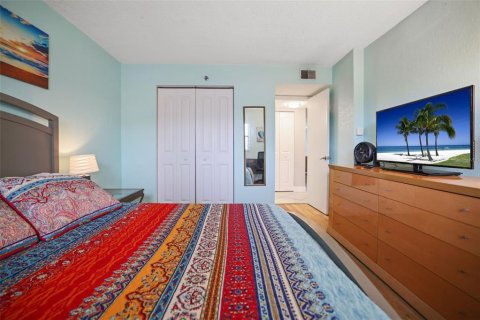 Condominio en venta en Madeira Beach, Florida, 2 dormitorios, 106.84 m2 № 1913233 - foto 29