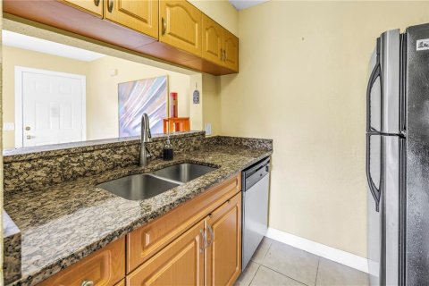 Купить кондоминиум в Сент-Питерсберг, Флорида 3 комнаты, 59.46м2, № 2099077 - фото 12