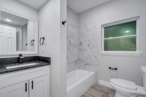 House in Orlando, Florida 3 bedrooms, 123.1 sq.m. № 2208850 - photo 16