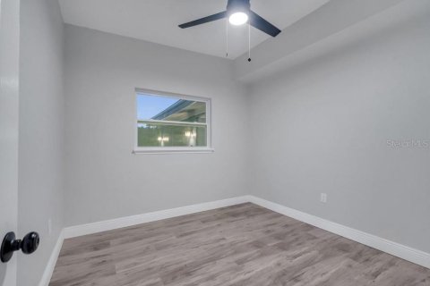 House in Orlando, Florida 3 bedrooms, 123.1 sq.m. № 2208850 - photo 12
