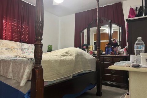 Casa en venta en Miami, Florida, 3 dormitorios, 96.62 m2 № 2000368 - foto 12
