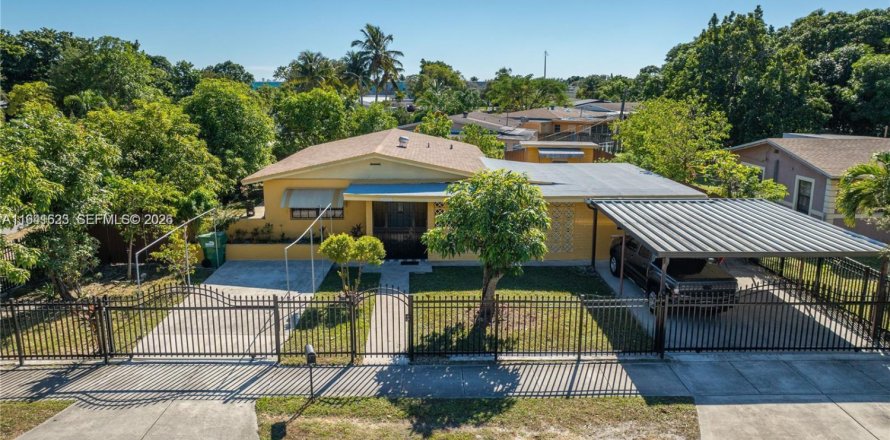 Casa en Miami, Florida 3 dormitorios, 96.62 m2 № 2000368