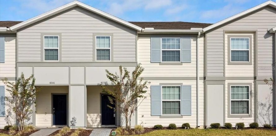 Touwnhouse à Davenport, Floride 5 chambres, 213.02 m2 № 2102654