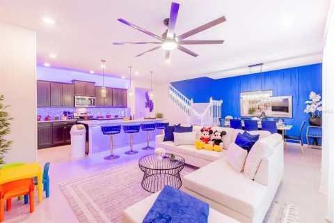 Touwnhouse à vendre à Davenport, Floride: 5 chambres, 213.02 m2 № 2102654 - photo 9