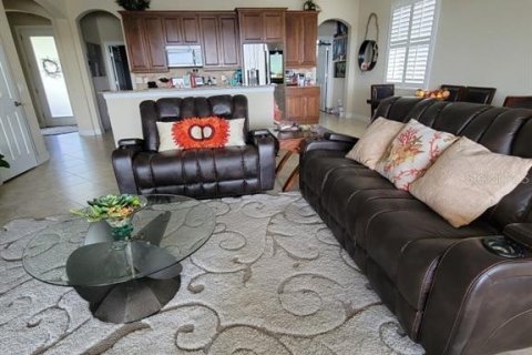 House in Bradenton, Florida 2 bedrooms, 160.81 sq.m. № 2230319 - photo 11
