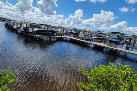 House in Bradenton, Florida 2 bedrooms, 160.81 sq.m. № 2230319 - photo 22