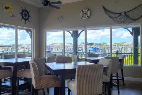 House in Bradenton, Florida 2 bedrooms, 160.81 sq.m. № 2230319 - photo 24