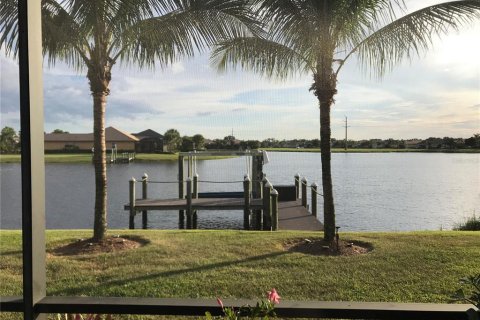 House in Bradenton, Florida 2 bedrooms, 160.81 sq.m. № 2230319 - photo 13