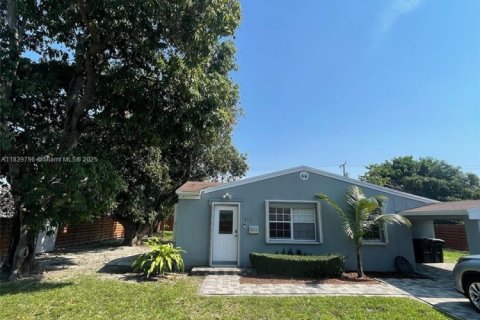 House in Fort Lauderdale, Florida 3 bedrooms, 111.67 sq.m. № 1830500 - photo 27