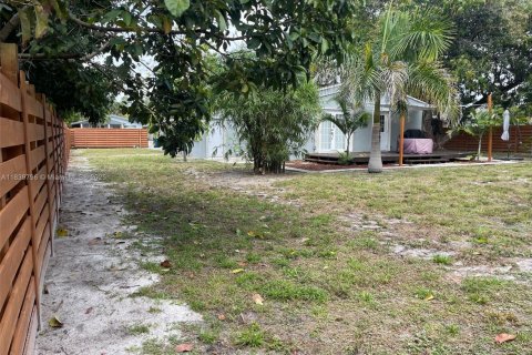 House in Fort Lauderdale, Florida 3 bedrooms, 111.67 sq.m. № 1830500 - photo 22