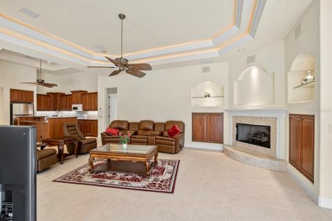 House in Bradenton, Florida 4 bedrooms, 312.06 sq.m. № 2151728 - photo 20
