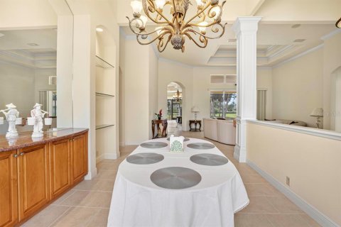 House in Bradenton, Florida 4 bedrooms, 312.06 sq.m. № 2151728 - photo 10