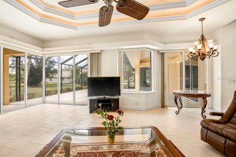 House in Bradenton, Florida 4 bedrooms, 312.06 sq.m. № 2151728 - photo 19