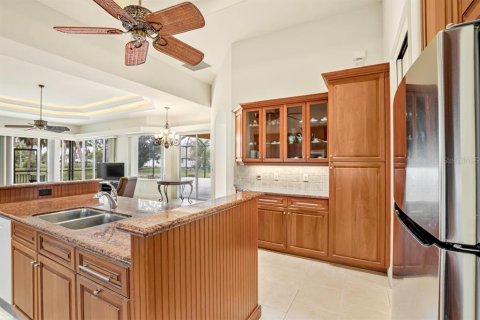 House in Bradenton, Florida 4 bedrooms, 312.06 sq.m. № 2151728 - photo 23