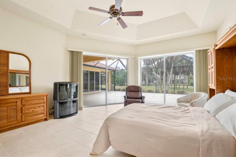 House in Bradenton, Florida 4 bedrooms, 312.06 sq.m. № 2151728 - photo 29