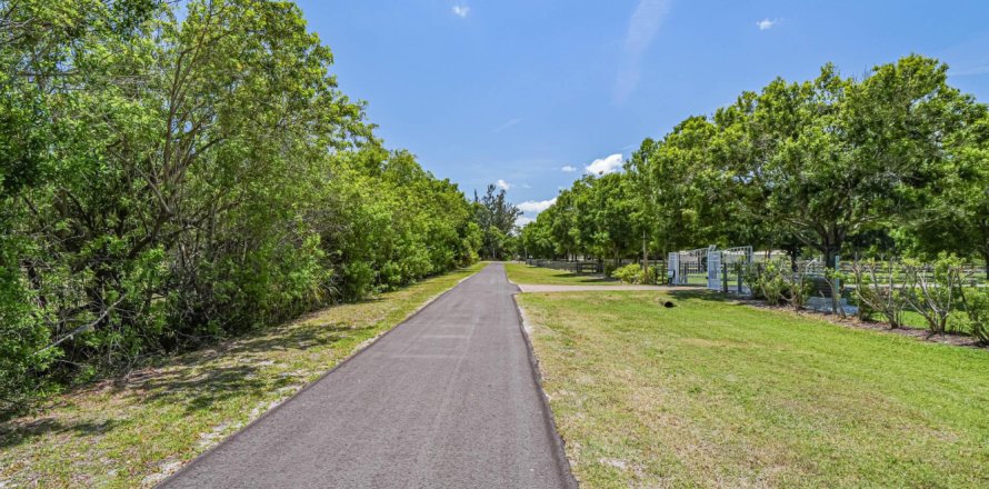 Land in Vero Beach, Florida № 1146028