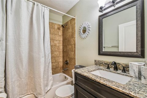 House in Saint Petersburg, Florida 4 bedrooms, 199.28 sq.m. № 1882808 - photo 19