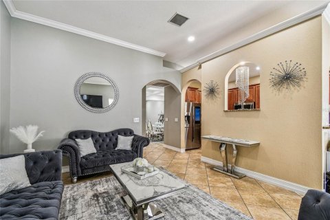 House in Saint Petersburg, Florida 4 bedrooms, 199.28 sq.m. № 1882808 - photo 12