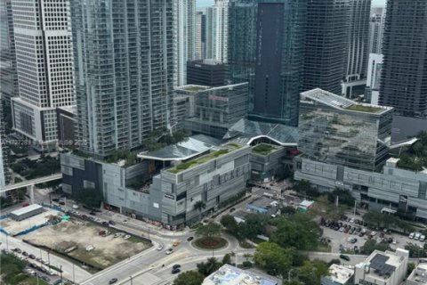 Condo in Miami, Florida, 3 bedrooms  № 1865511 - photo 3