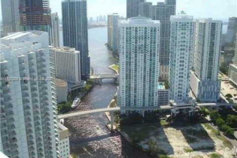 Condo in Miami, Florida, 3 bedrooms  № 1865511 - photo 9