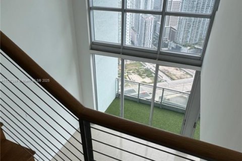 Condo in Miami, Florida, 3 bedrooms  № 1865511 - photo 23