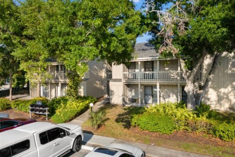 Condo in Sarasota, Florida, 2 bedrooms  № 2240002 - photo 3