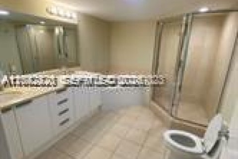 Condo in Sunny Isles Beach, Florida, 2 bedrooms № 2185935 - photo 6