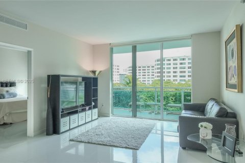 Купить кондоминиум в Майами, Флорида 2 спальни, 103.4м2, № 1988315 - фото 4