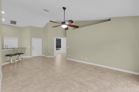 House in Kissimmee, Florida 3 bedrooms, 111.95 sq.m. № 1657736 - photo 26
