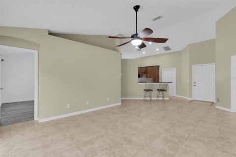 House in Kissimmee, Florida 3 bedrooms, 111.95 sq.m. № 1657736 - photo 25
