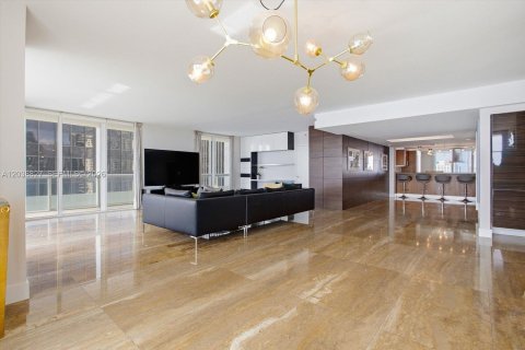 Купить кондоминиум в Майами, Флорида 4 спальни, 284.19м2, № 2086065 - фото 3