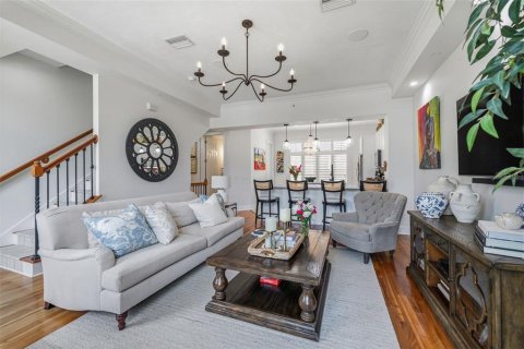 Adosado en venta en Tampa, Florida, 3 dormitorios, 200.2 m2 № 2096148 - foto 13