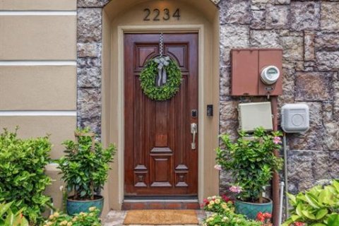 Adosado en venta en Tampa, Florida, 3 dormitorios, 200.2 m2 № 2096148 - foto 2