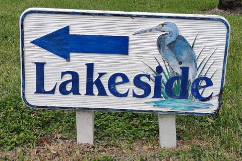 Condo in Hutchinson Island South, Florida, 2 bedrooms  № 2377390 - photo 30