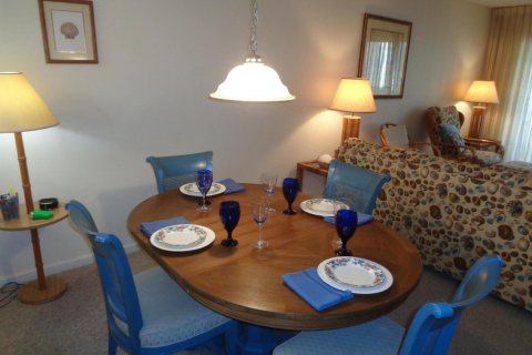 Condo in Hutchinson Island South, Florida, 2 bedrooms  № 2377390 - photo 9