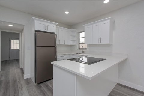 Apartamento en alquiler en Treasure Island, Florida, 1 dormitorio, 54.35 m2 № 1819433 - foto 6