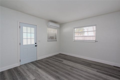 Apartamento en alquiler en Treasure Island, Florida, 1 dormitorio, 54.35 m2 № 1819433 - foto 9