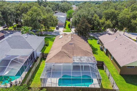 House in Valrico, Florida 3 bedrooms, 171.59 sq.m. № 1904032 - photo 2