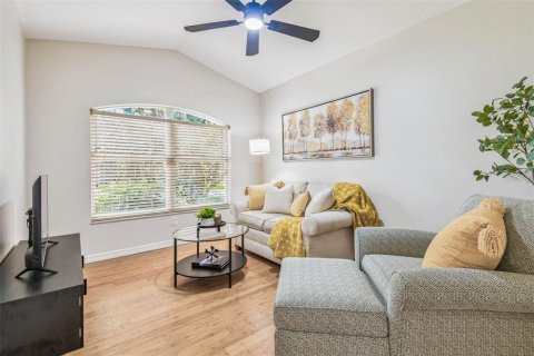 House in Valrico, Florida 3 bedrooms, 171.59 sq.m. № 1904032 - photo 4