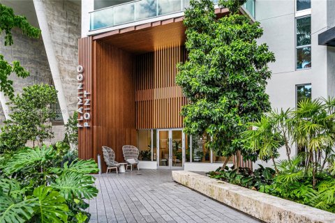 Студия в кондо в Майами-Бич, Флорида № 2005621