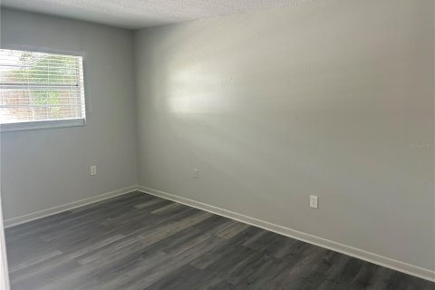 Villa ou maison à louer à Pinellas Park, Floride: 2 chambres, 71.16 m2 № 1849424 - photo 8