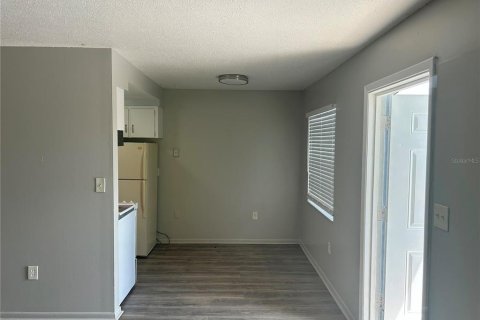 Villa ou maison à louer à Pinellas Park, Floride: 2 chambres, 71.16 m2 № 1849424 - photo 4