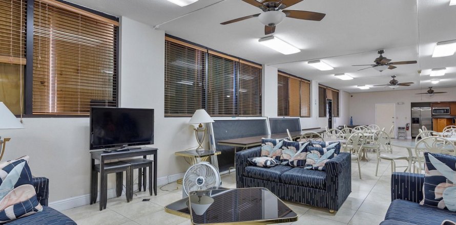 Condominio en Hallandale Beach, Florida, 2 dormitorios  № 1116607