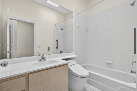 Casa en venta en Palm Beach Gardens, Florida, 3 dormitorios, 188.03 m2 № 1957084 - foto 25