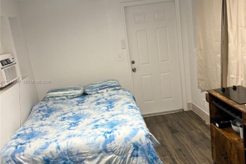 Commercial property in Hollywood, Florida 1 bedroom, 106.56 sq.m. № 1994770 - photo 4