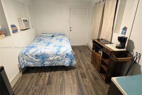 Commercial property in Hollywood, Florida 1 bedroom, 106.56 sq.m. № 1994770 - photo 5