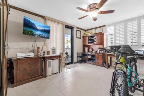 Condominio en venta en Hollywood, Florida, 2 dormitorios, 119.57 m2 № 1958014 - foto 4
